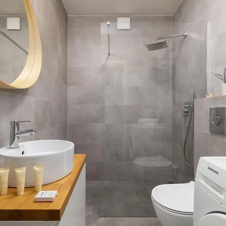 Dietla Apartament Z Klimatyzacja I Balkonem W Centrum Krakowa By Renters קרקוב